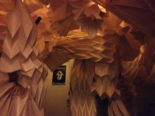 stedsspecifik iscenesættelse - rum installation